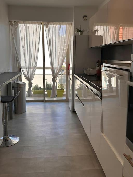 Appartement Panoramique Sur Mer Toulon Exterior photo